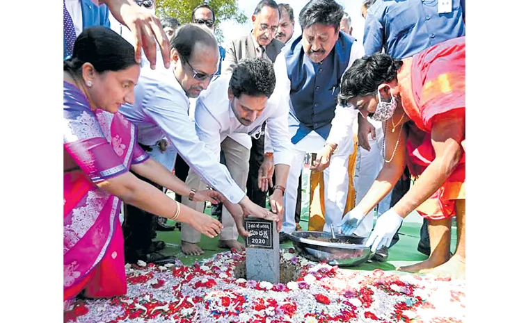 బాబు యూ టర్న్‌ ‘రీ సర్వే’పై దొంగాట