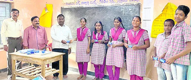 ‘పది’ విద్యార్థులకు అల్పాహారం 