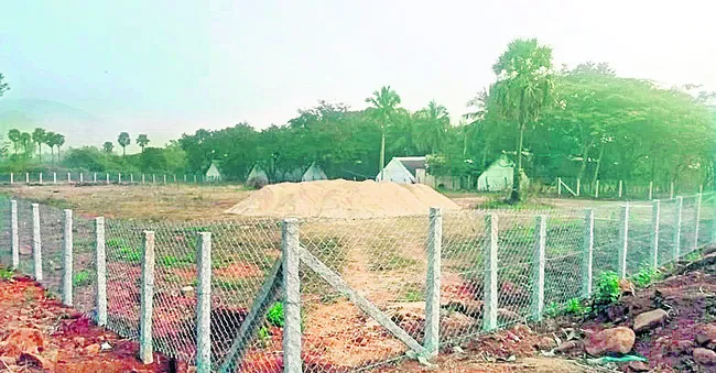 వావిల్‌ తోట.. ఇసుక వేట