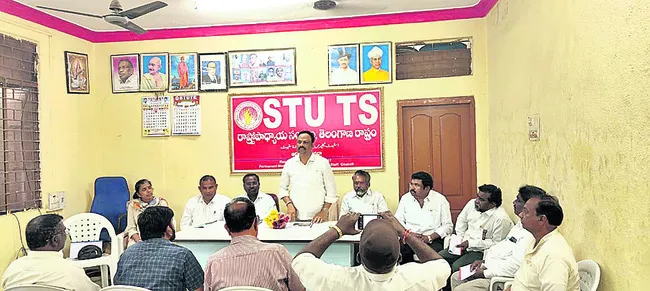 టెట్‌ మినహాయించాలి
