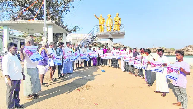 ఉద్యమ కళాకారులను ఆదుకోవాలి 