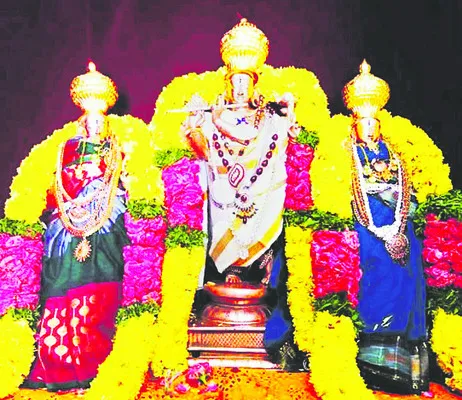 కోర్కెలు తీర్చే కొంగు బంగారంగా..