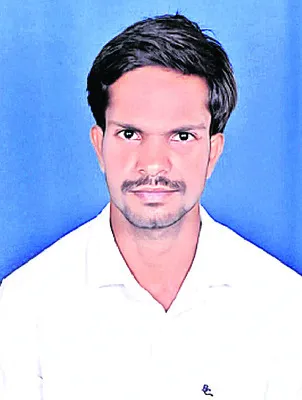 జాతీయస్థాయి సాహితీ వేదికపై తెలుగు తేజం 