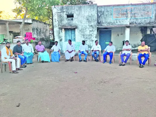 ‘రాజీకి రమ్మని ఒత్తిడి చేస్తున్నారు’ 