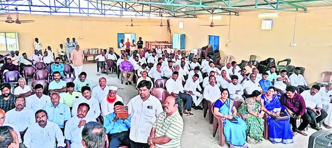 పార్టీ బలోపేతానికి కృషి 