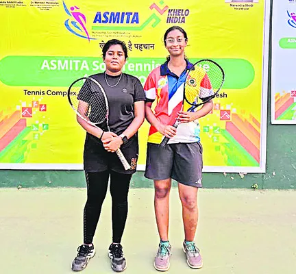 రసవత్తరంగా సాఫ్ట్‌ టెన్నిస్‌ లీగ్‌