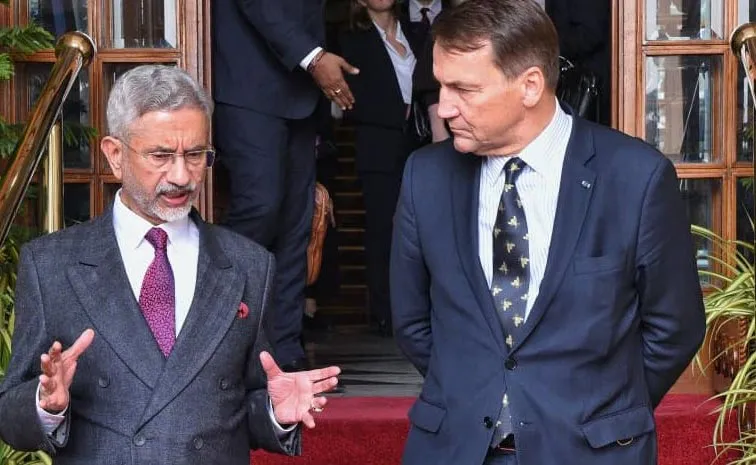 Jaishankar meet Deputy PM of Poland