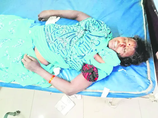 రోడ్డు ప్రమాదంలో మహిళ మృతి
