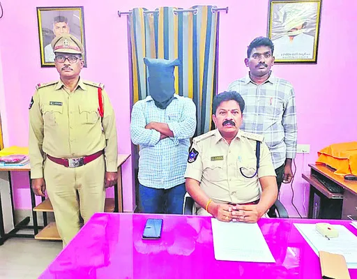 నిధుల దుర్వినియోగం కేసులో మరొకరు అరెస్ట్‌ 