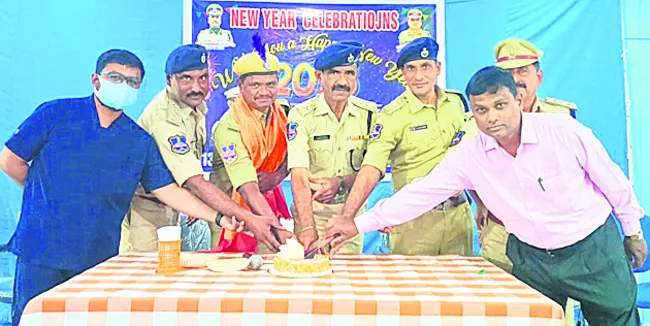 ఘనంగా ‘నూతన’ వేడుకలు