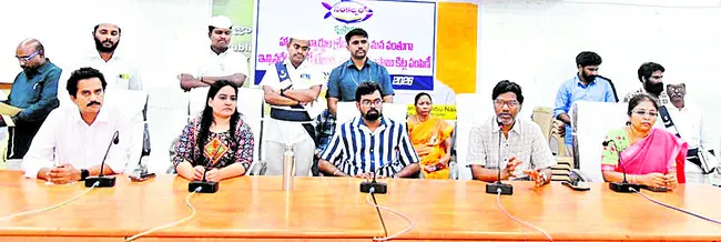 పట్టుదలతో ఉన్నత శిఖరాలు అధిరోహించాలి 