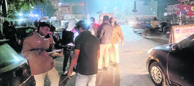 130 మందిపై డ్రంకెన్‌డ్రైవ్‌ కేసులు 