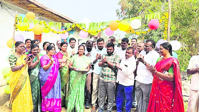 వృద్ధులకు రెండు పూటలా భోజనం