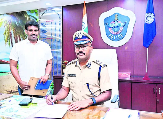 విశాఖ రేంజ్‌ ఐజీగా గోపీనాథ్‌ బాధ్యతల స్వీకరణ