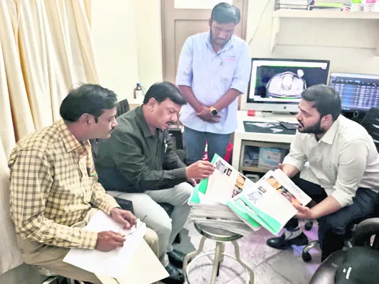 అధిక మొత్తంలో వసూలు 
