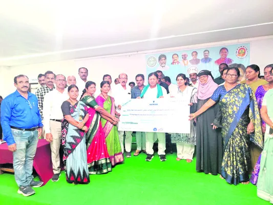 మహిళల ఆర్థిక పురోగతే ప్రభుత్వ లక్ష్యం