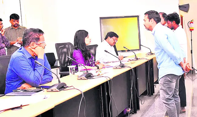 విన్నపాలు వినవలే..