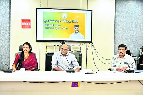 ఇంటర్‌ పరీక్షలకు పకడ్బందీ ఏర్పాట్లు