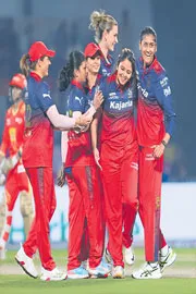 Royal Challengers Bengaluru beat Gujarat Giants by 8 wickets