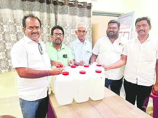 అయినవిల్లి ఆలయంలో చదువుల పండగ 