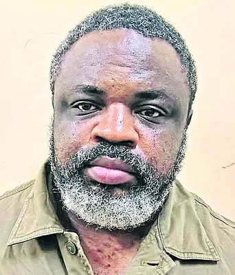 నైజీరియన్‌ ఇంట్లో డ్రగ్స్‌ డంప్‌ 