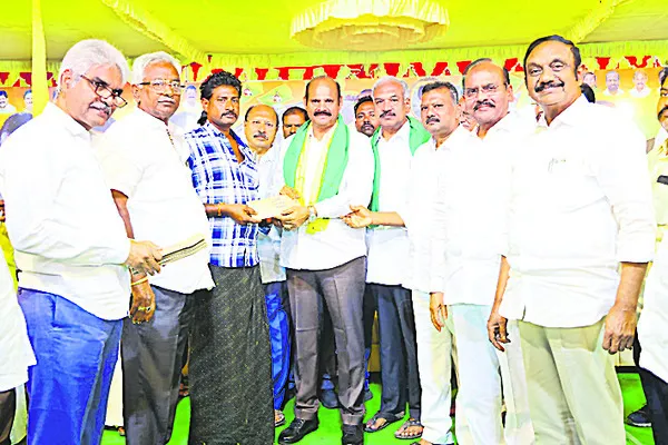 ఒంగోలు జాతి వృషభరాజాల బల ప్రదర్శనలో విజేతలు 