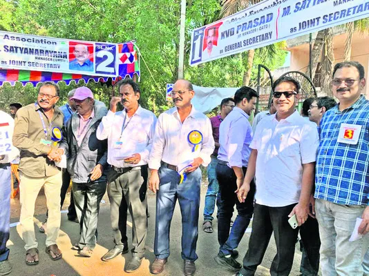 ఉక్కు అధికారుల సంఘం ఎన్నికలు ప్రశాంతం