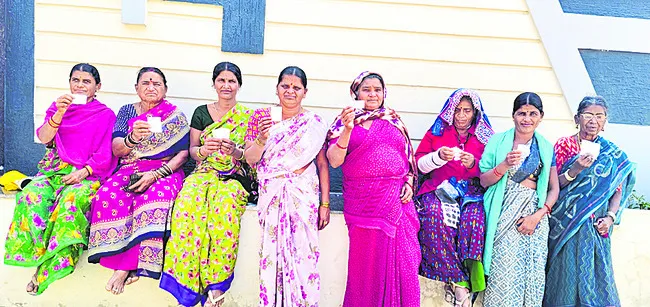 రసీదు ఇచ్చి.. శాంతపరిచి