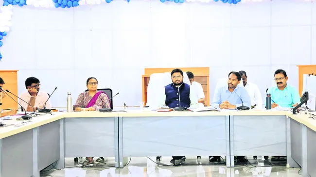 ‘పది’లో ప్రథమస్థానంలో నిలవాలి 