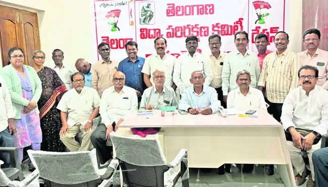 విద్యారంగానికి 15 శాతం బడ్జెట్‌ కేటాయించాలి