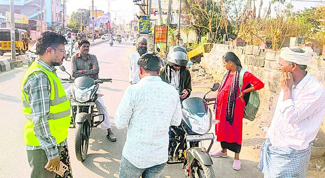 చెత్త వేస్తే జరిమానా విధిస్తాం 