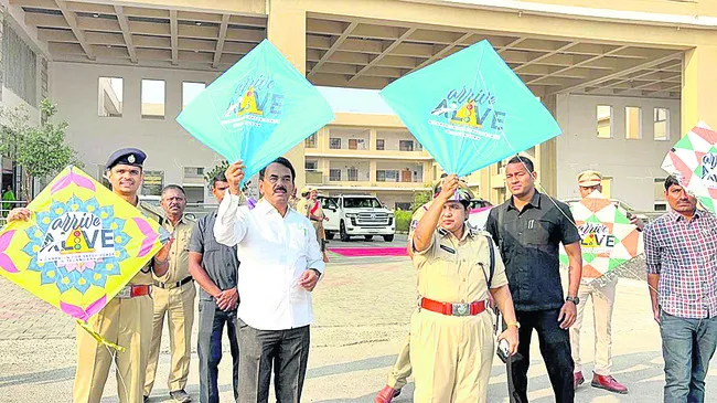 డిఫెన్సివ్‌ డ్రైవింగ్‌తో ప్రమాదాల నివారణ