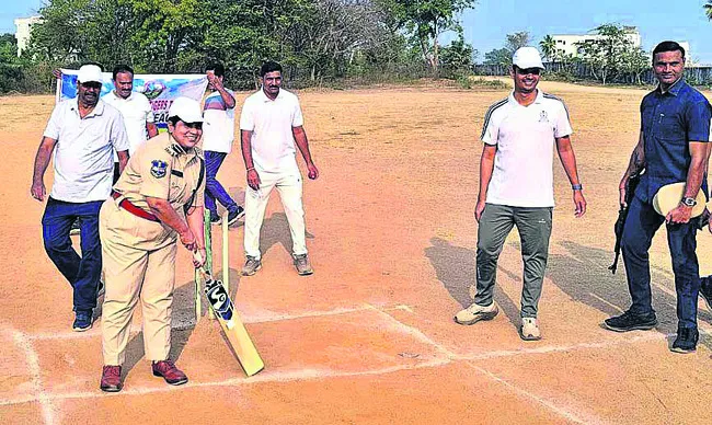 ‘పోలీస్‌ టైగర్స్‌ ట్రోఫీ’ ప్రారంభం 