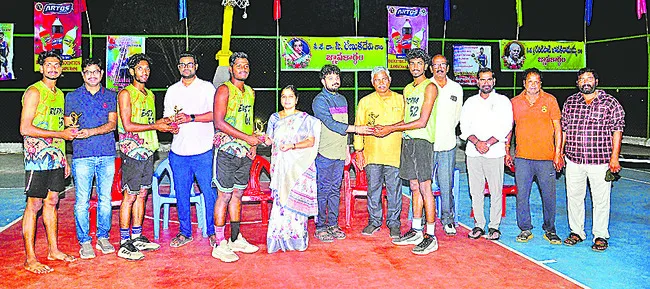 ఉమ్మడి జిల్లా బాస్కెట్‌ బాల్‌ జట్ల ఎంపిక 