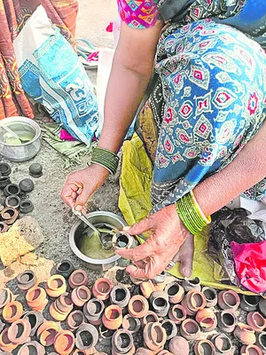 పుల్లూరు జాతరలో వినూత్నం 