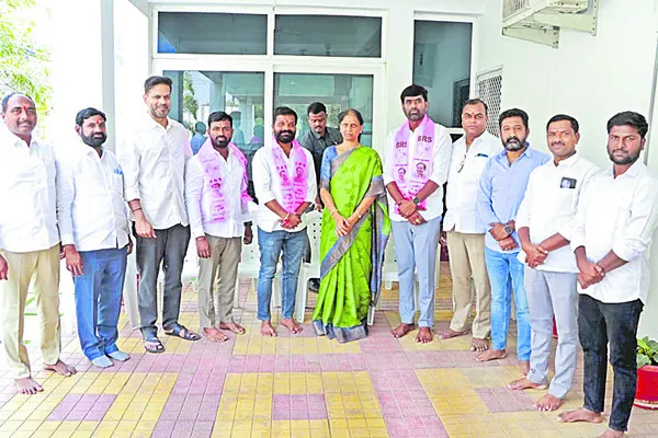 గెలుపే లక్ష్యంగా ముందుకు సాగాలి 