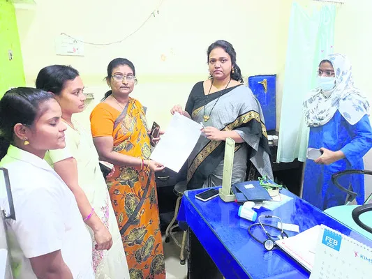 వైద్య పరికరాలపై ఆరా 
