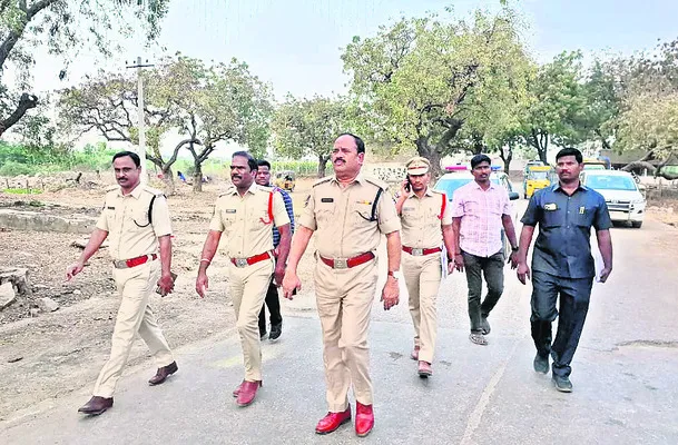 అధికారులు  అప్రమత్తంగా ఉండాలి
