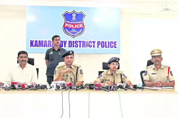 షటర్‌ లిఫ్టింగ్‌ ముఠా సభ్యుల అరెస్ట్‌