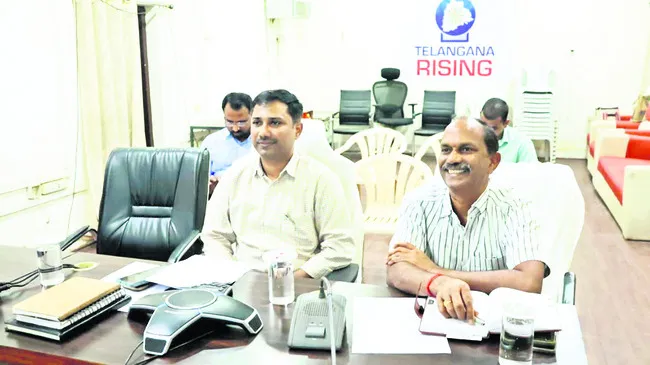 మున్సిపల్‌ ఎన్నికలకు సిద్ధంగా ఉండాలి