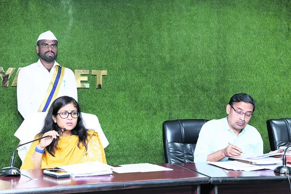 ‘పది’లో ఉత్తమ ఫలితాలు సాధించాలి