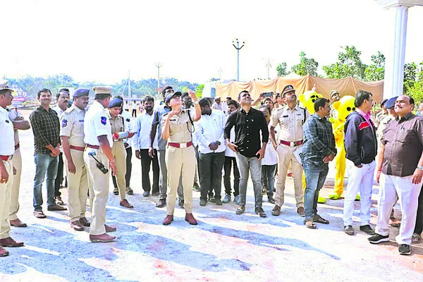 నిబంధనలే ముఖ్యం.. సీపీ సందేశం