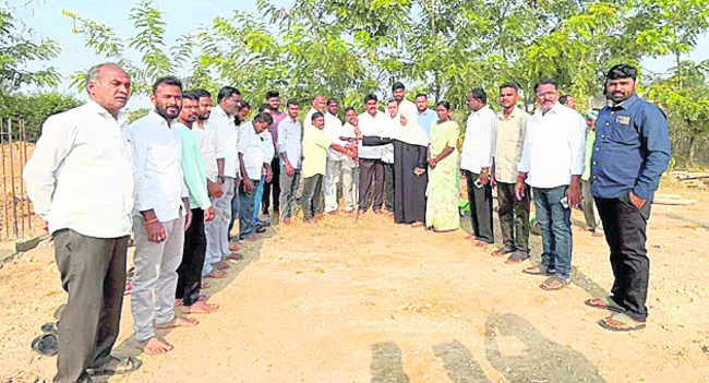 పేదలకు విద్య అందించడమే లక్ష్యం