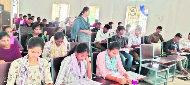 పూతపైనే ఆశలన్నీ 
