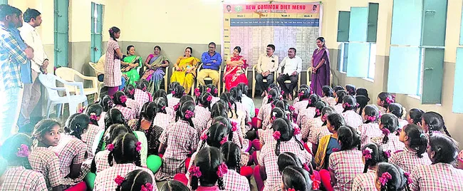 హక్కులపై అవగాహన పెంచుకోవాలి