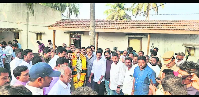 మత్సవానిపాలెంలో షూటింగ్‌ సందడి 