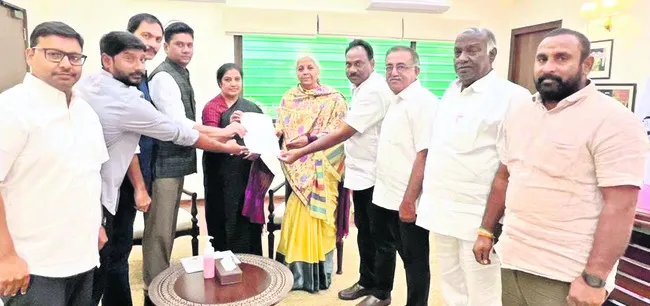 కేంద్రం పన్నుతో రైతు కుటుంబాల్లో సంక్షోభం 