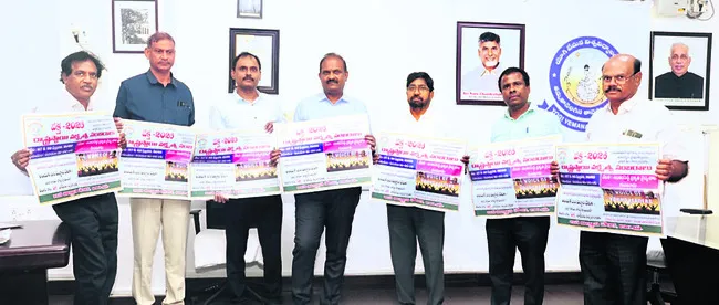 విద్యార్థులకు ప్రశ్నించే తత్వం నేర్పించాలి 