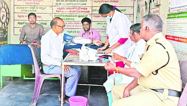 గవర్నర్‌ ఎట్‌ హోమ్‌కు  అద్దంకి వ్యక్తి 
