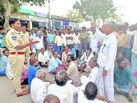 భూఆక్రమణదారులపై చర్య తీసుకోవాలి